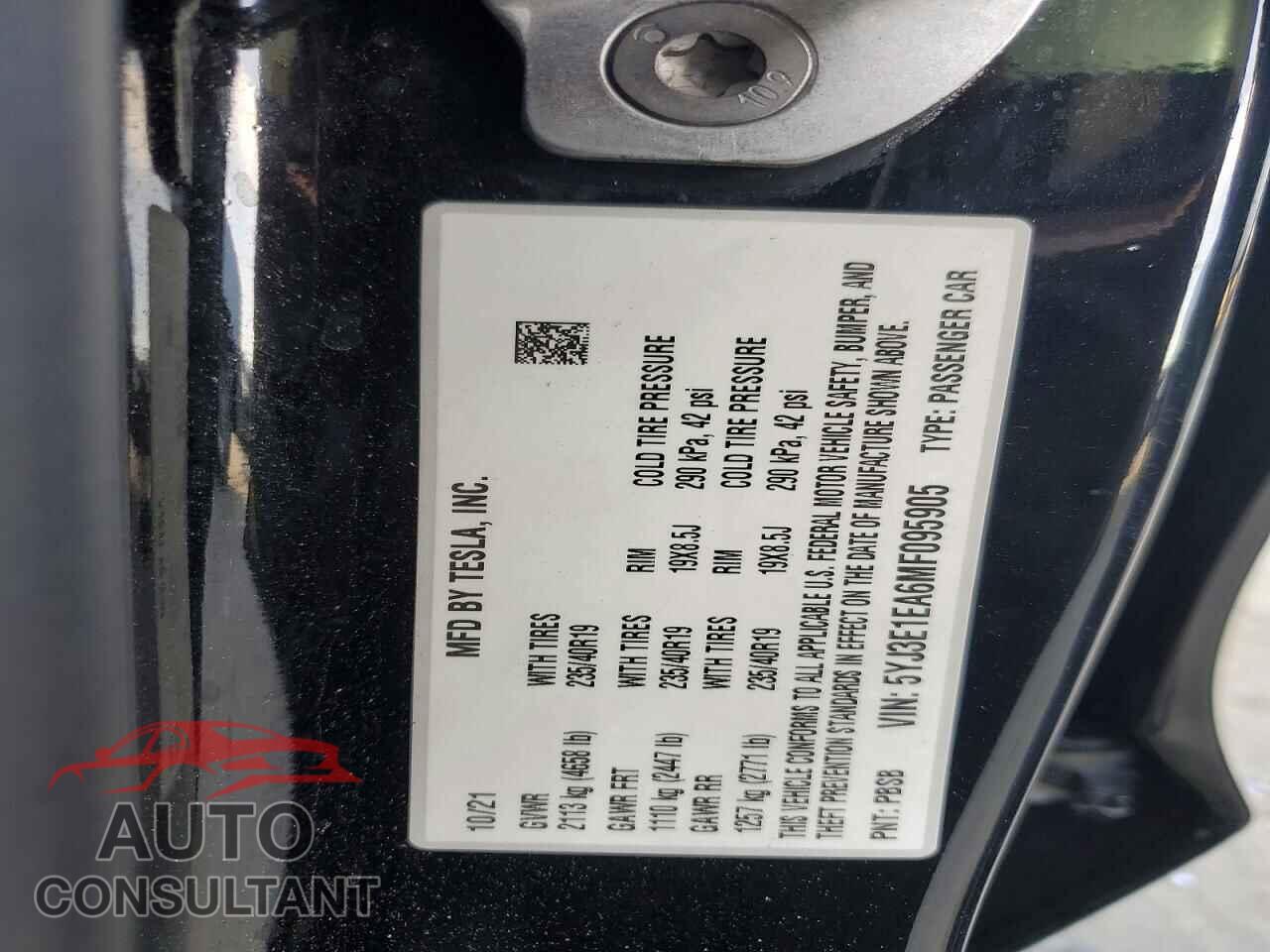 TESLA MODEL 3 2021 - 5YJ3E1EA6MF095905