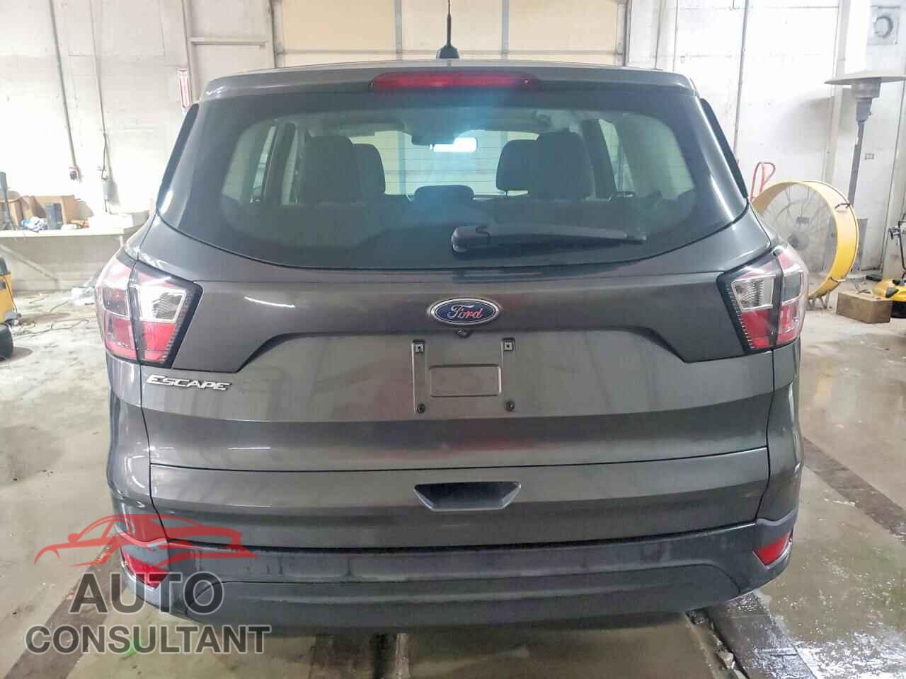 FORD ESCAPE 2017 - 1FMCU0F75HUC26539