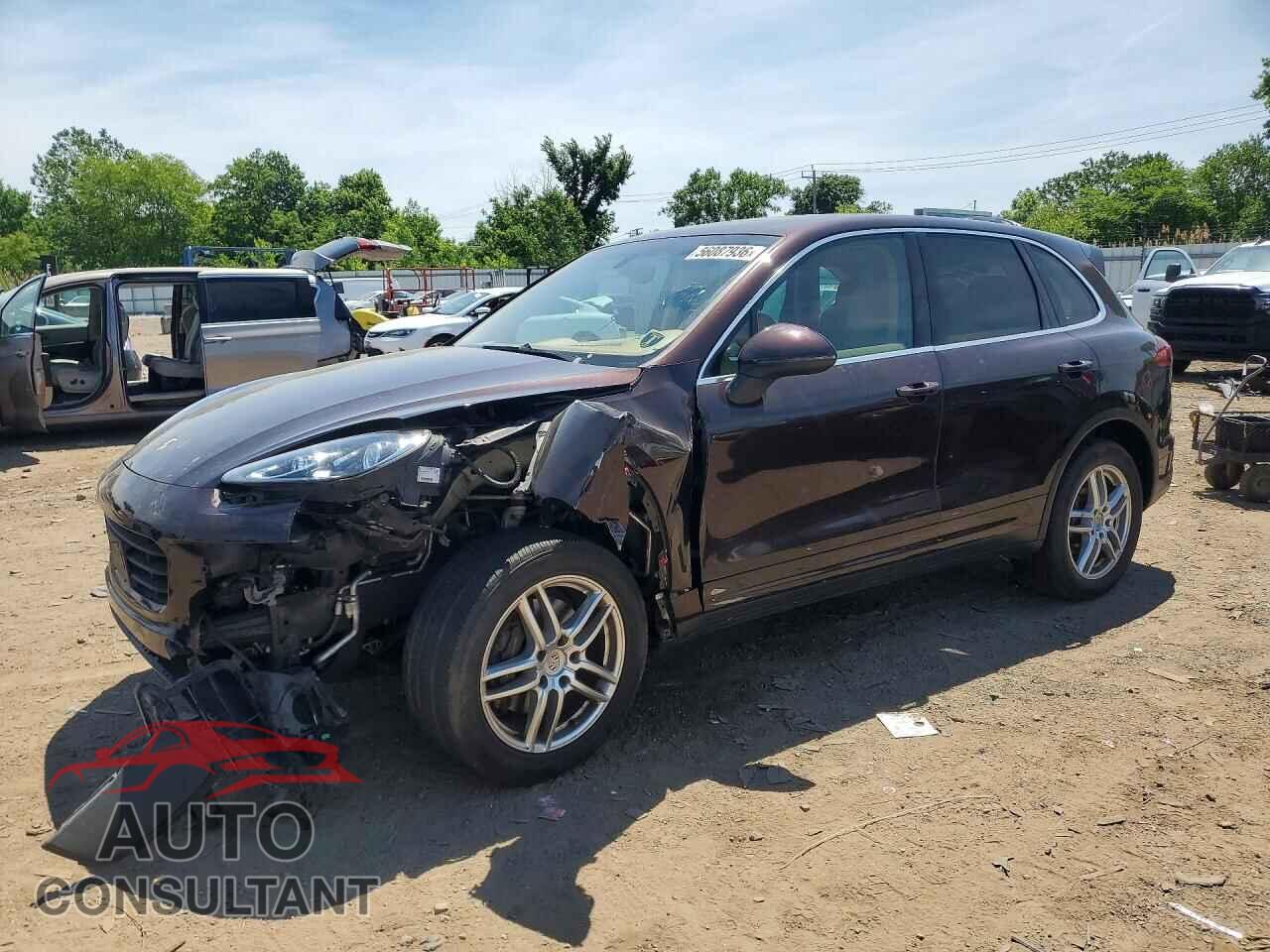 PORSCHE CAYENNE 2016 - WP1AA2A28GLA01711