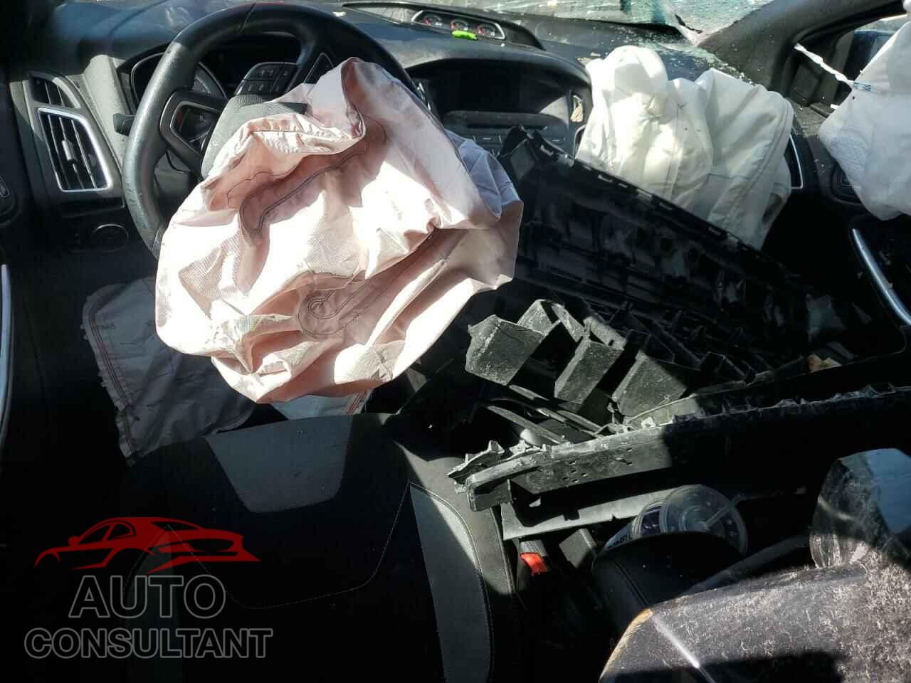 FORD FOCUS 2017 - 1FADP3L9XHL244165