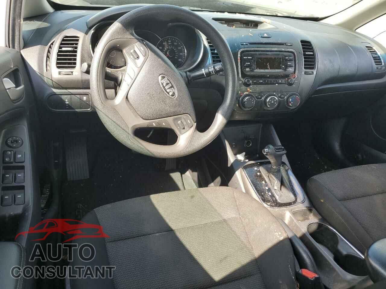 KIA FORTE 2017 - 3KPFK4A74HE028037