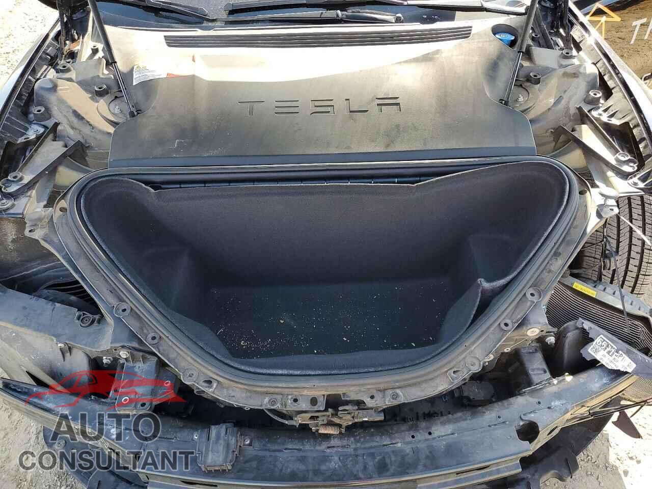 TESLA MODEL S 2018 - 5YJSA1E29JF261670