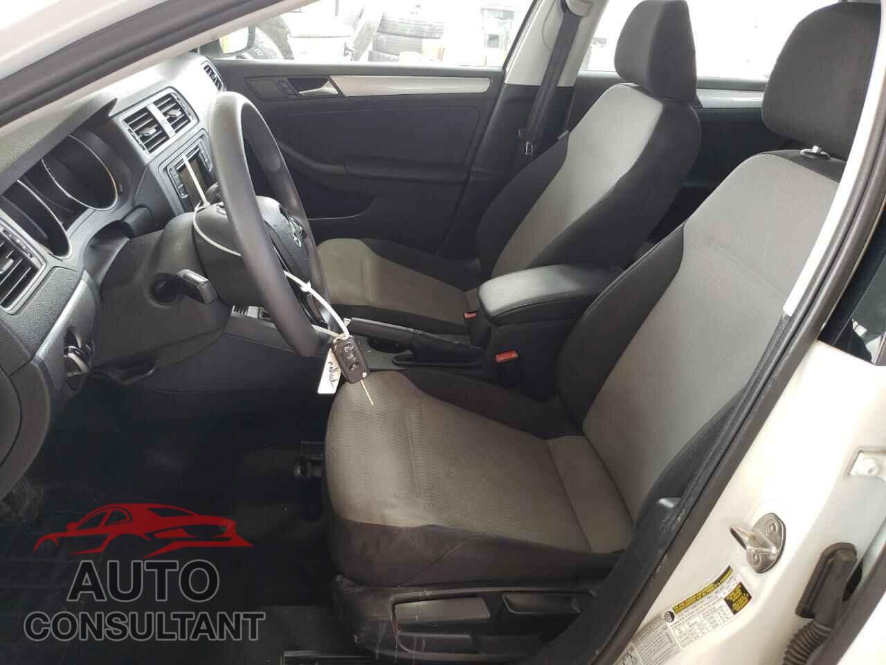 VOLKSWAGEN JETTA 2017 - 3VW2B7AJ9HM368962