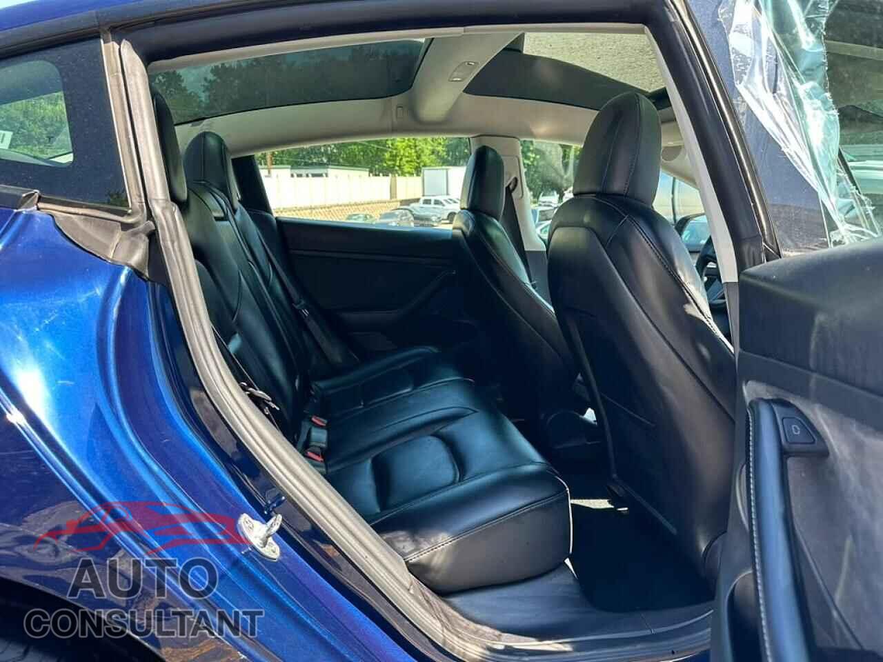TESLA MODEL 3 2023 - 5YJ3E1EA1PF385831