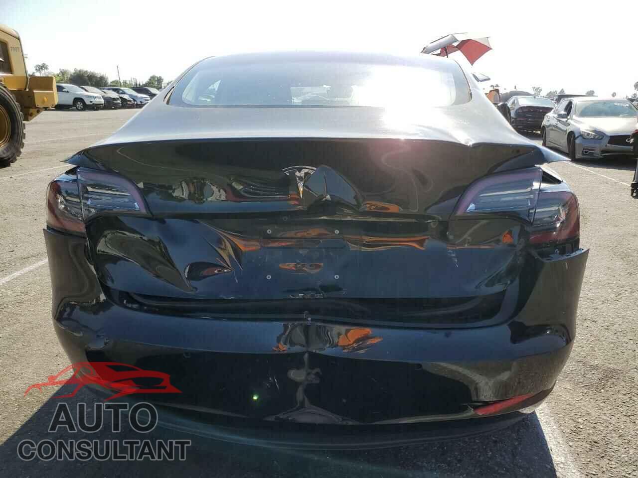TESLA MODEL 3 2018 - 5YJ3E1EA0JF043343