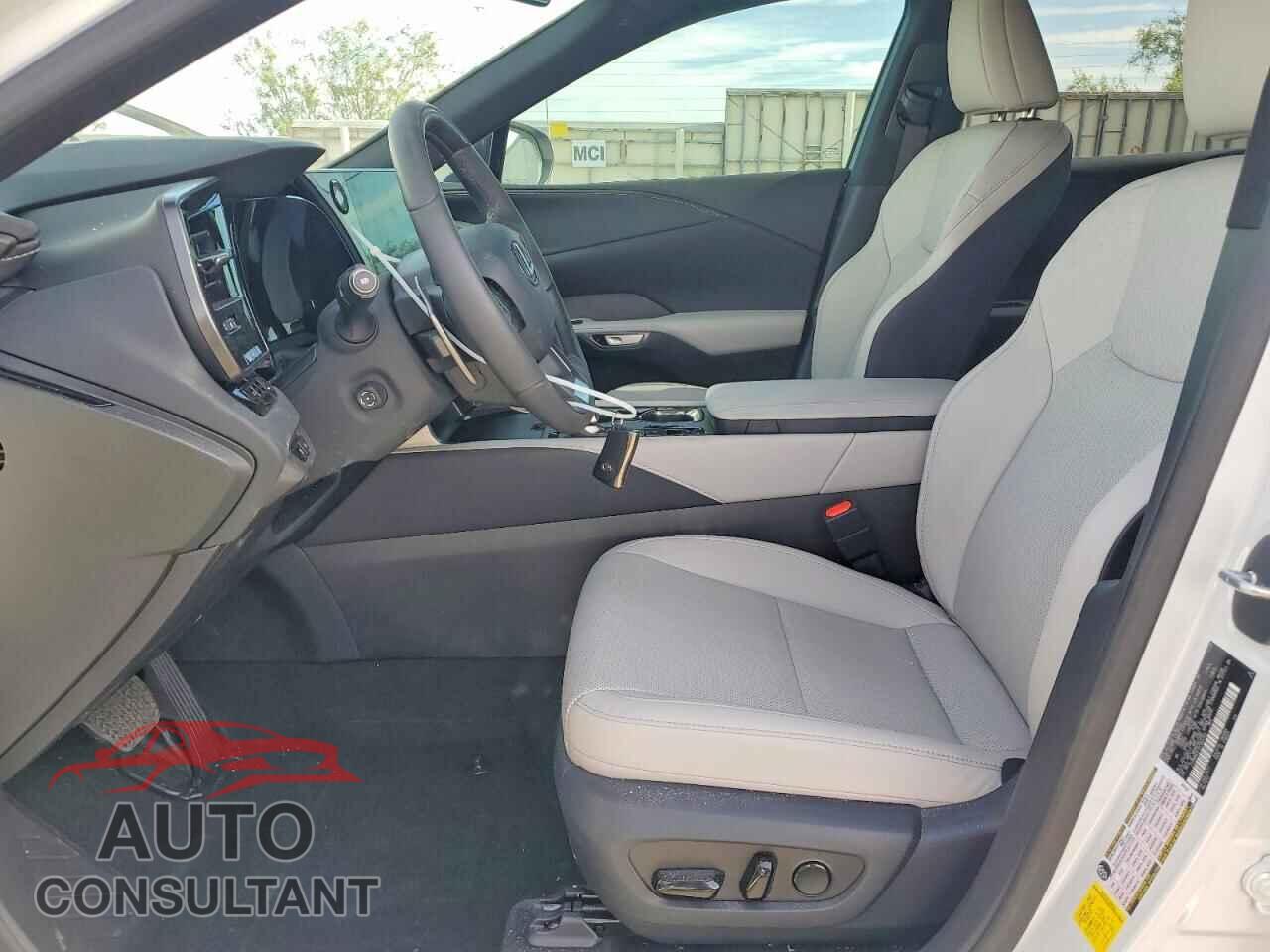 LEXUS UNKNOWN 2025 - 2T2BBMCA1SC065345