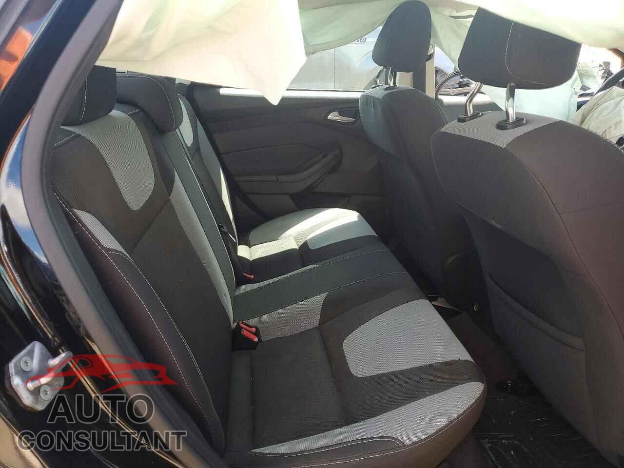 FORD FOCUS 2012 - 1FAHP3F23CL266209