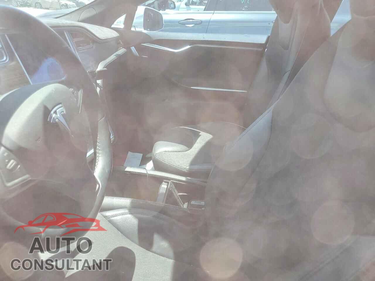 TESLA MODEL S 2015 - 5YJSA1H22FF096628