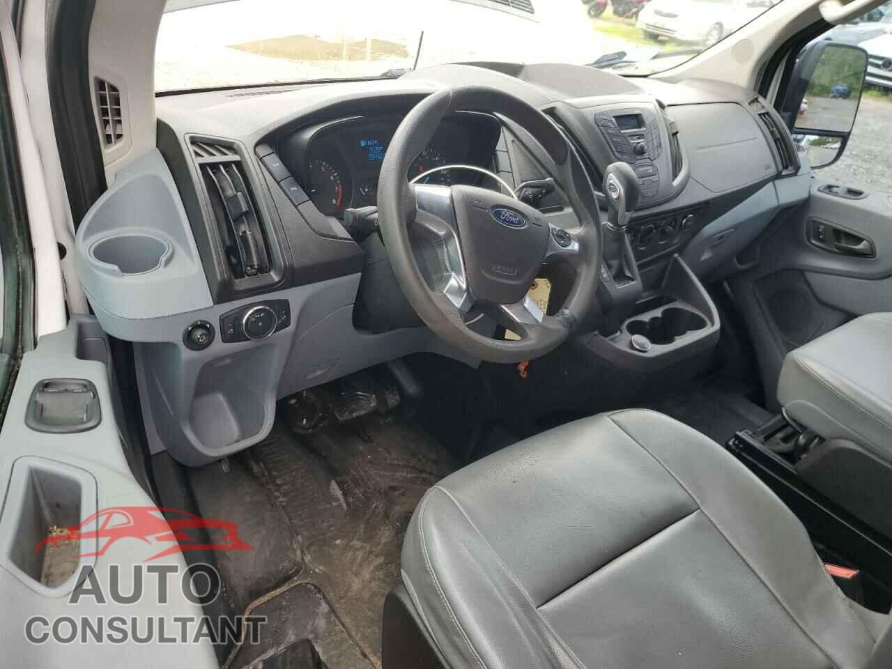 FORD TRANSIT 2019 - 1FTYR2CM4KKB41356