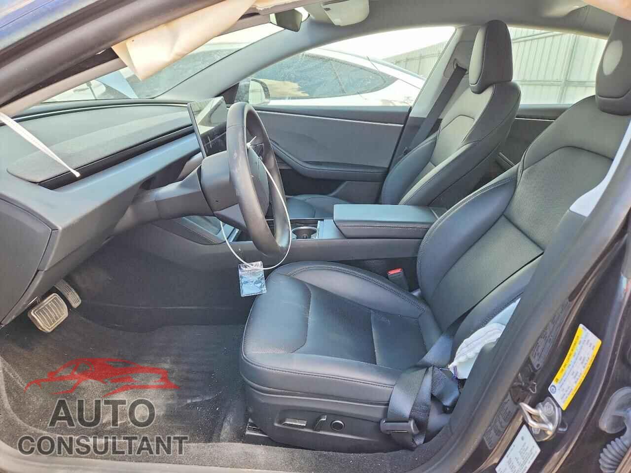 TESLA MODEL 3 2024 - 5YJ3E1EA5RF836293