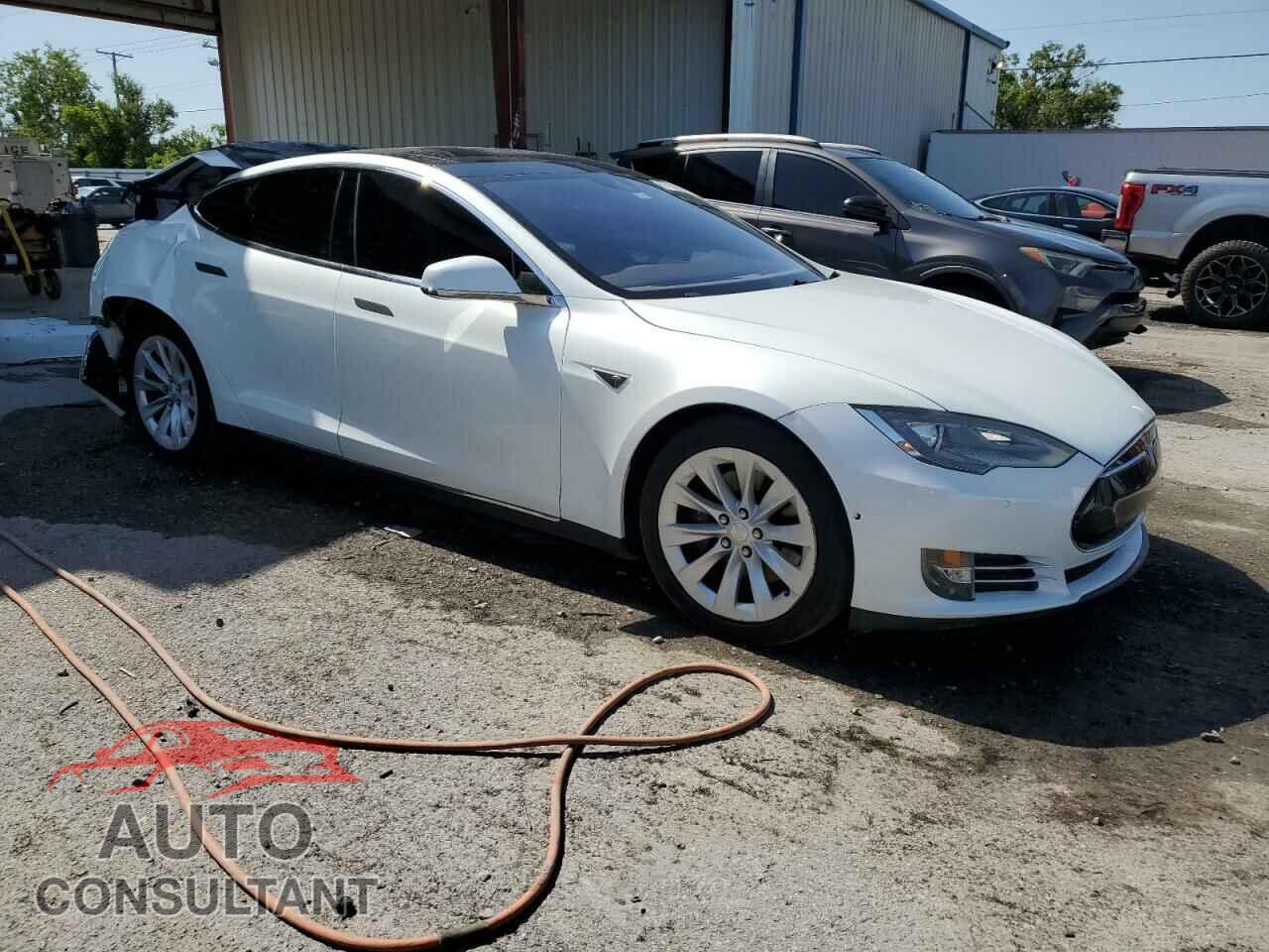 TESLA MODEL S 2015 - 5YJSA1S22FF091518