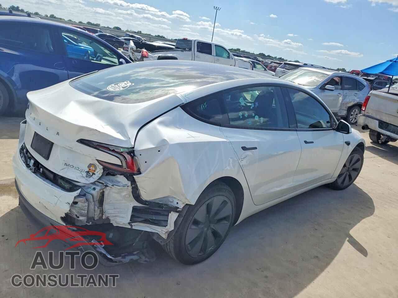 TESLA MODEL 3 2025 - 5YJ3E1EA3SF035643