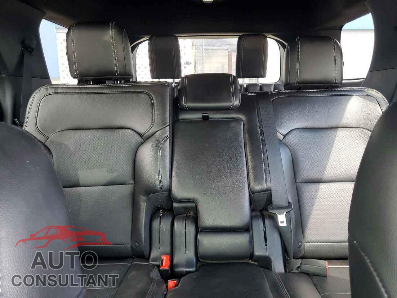 FORD EXPLORER 2018 - 1FM5K8F84JGB45901