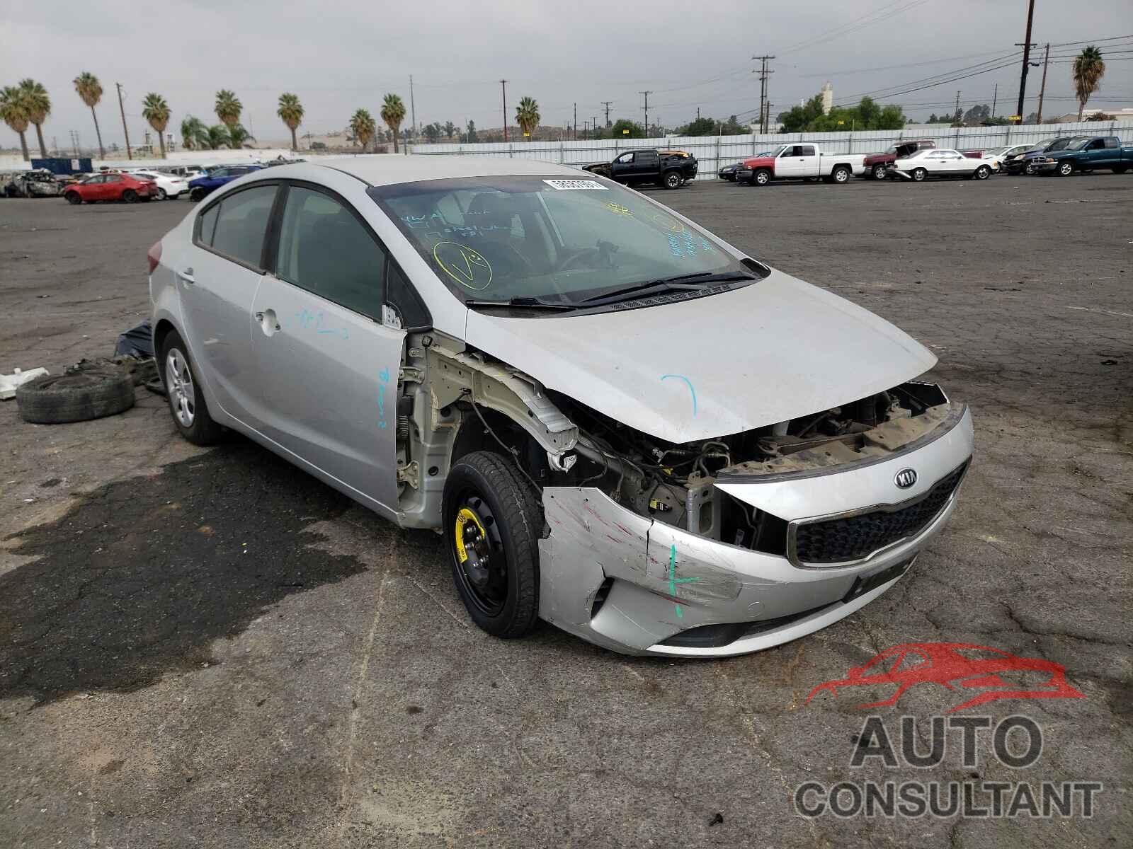 KIA FORTE 2018 - 3KPFK4A75JE249295