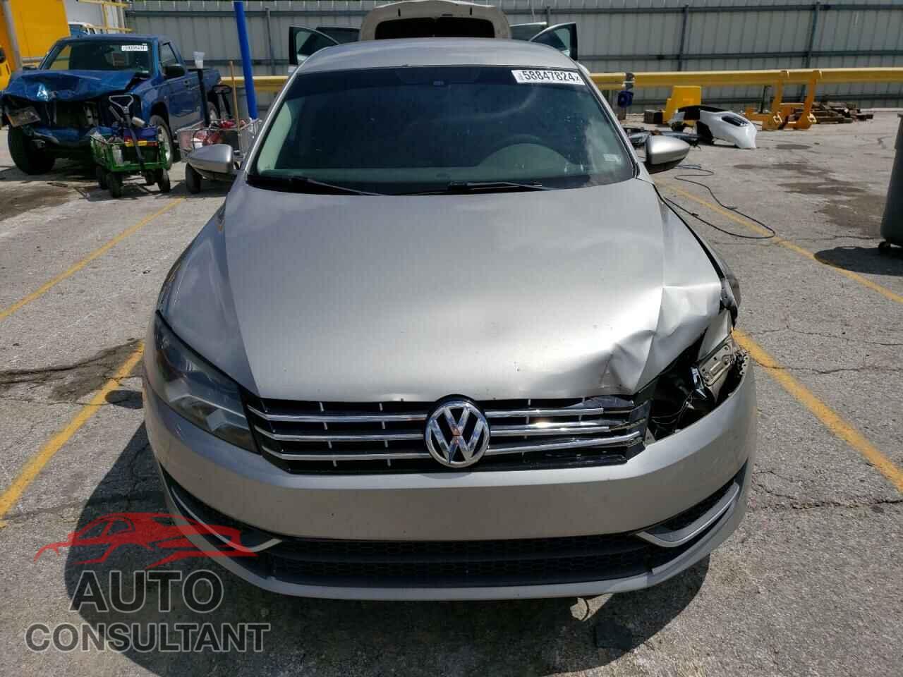 VOLKSWAGEN PASSAT 2012 - 1VWAP7A35CC004949