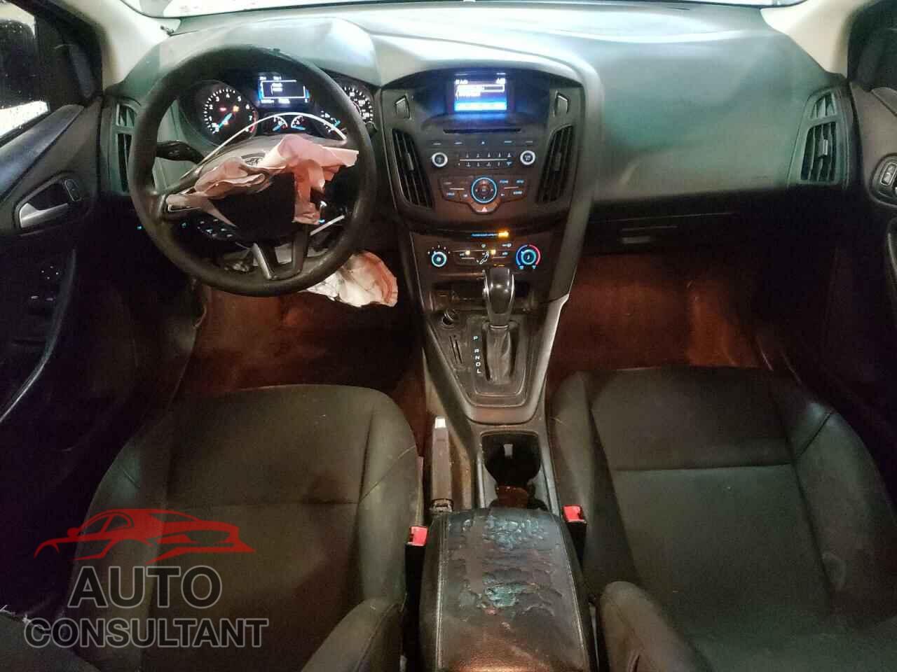 FORD FOCUS 2017 - 1FADP3K24HL336876