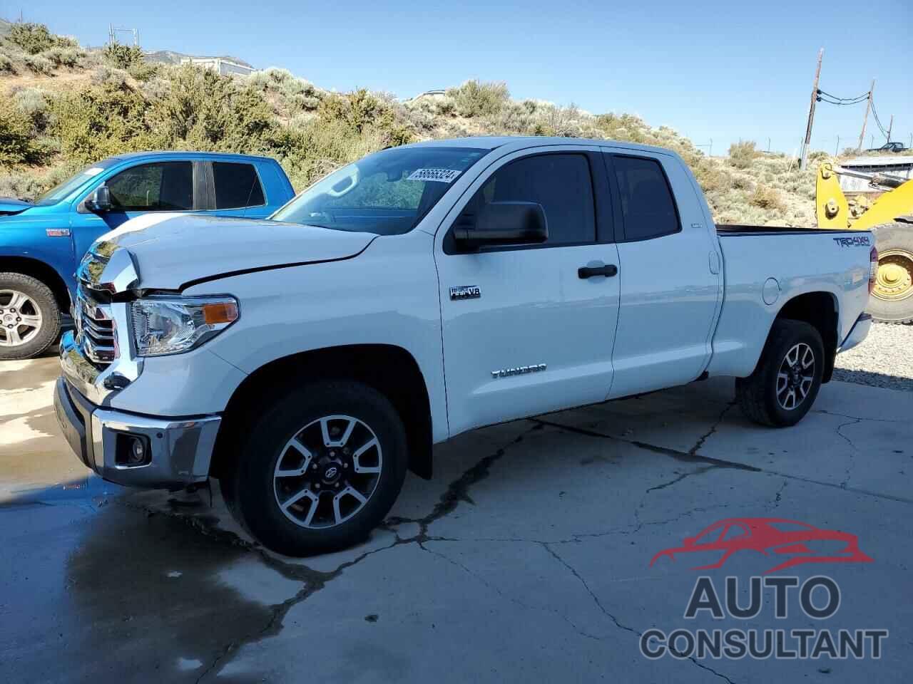 TOYOTA TUNDRA 2017 - 5TFUW5F12HX648195