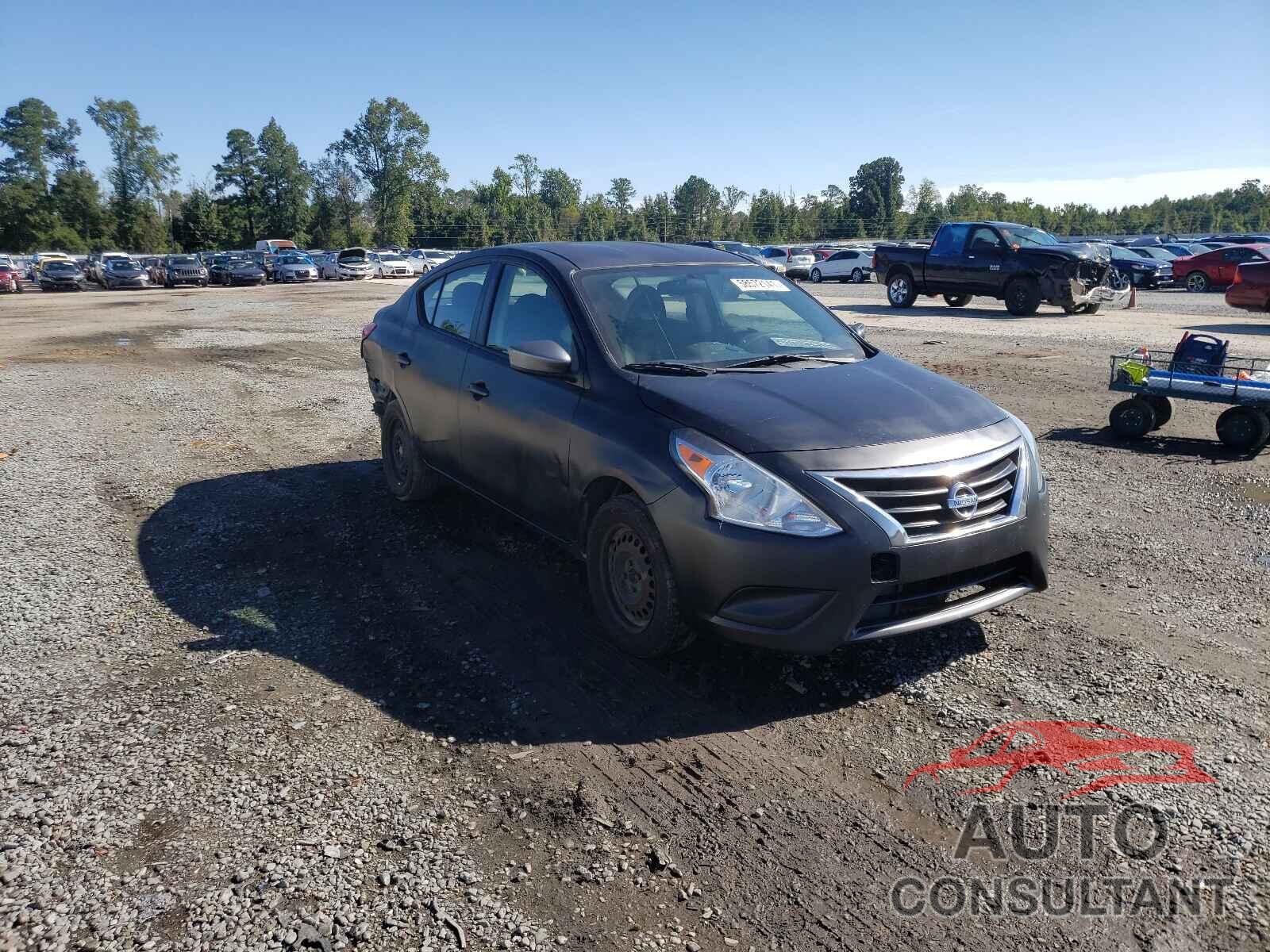 NISSAN VERSA 2017 - 3N1CN7AP7HL881218