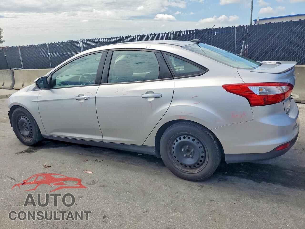 FORD FOCUS 2014 - 1FADP3F24EL351738