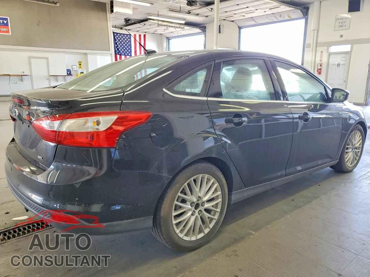 FORD FOCUS 2012 - 1FAHP3H29CL105179