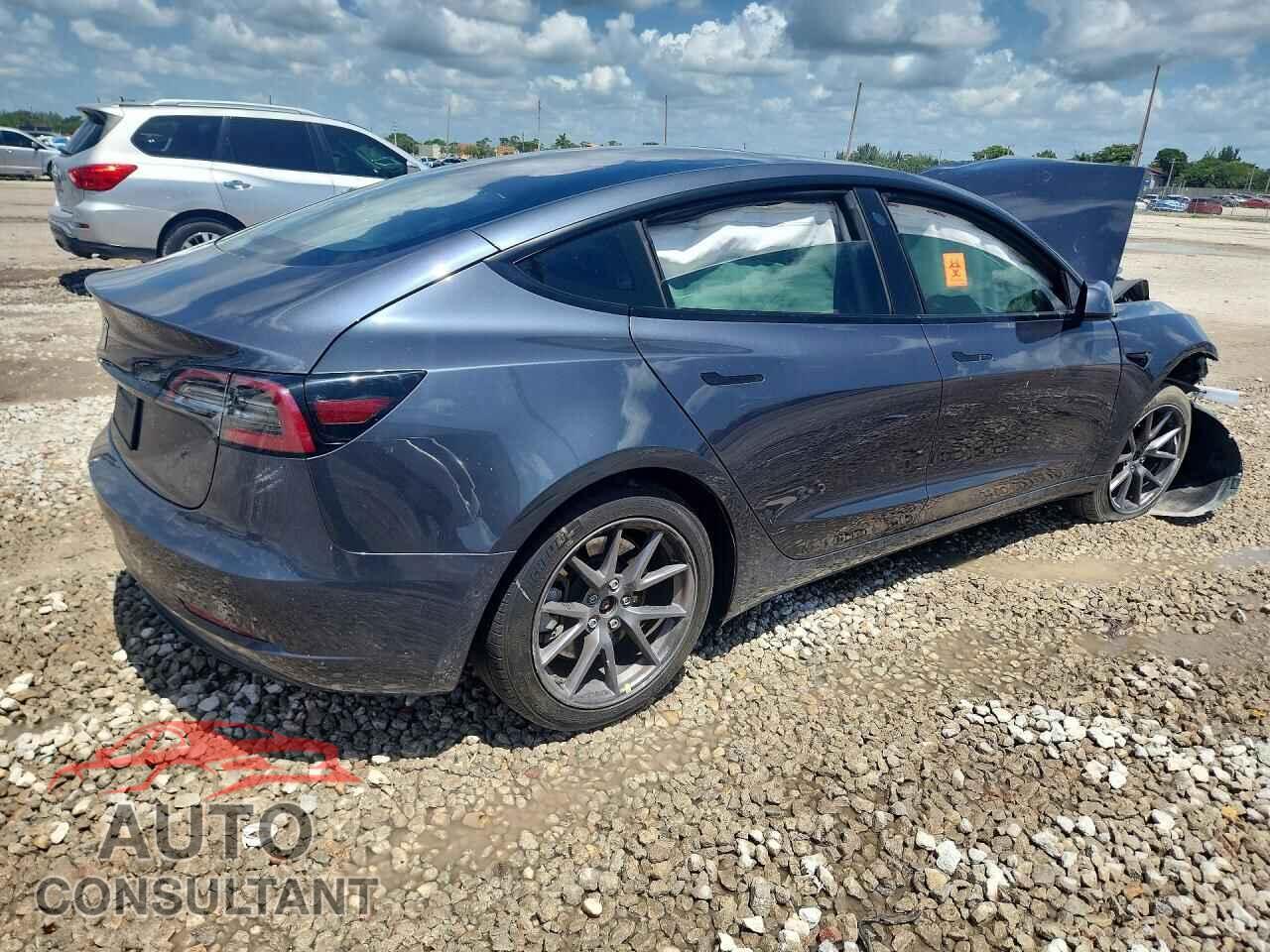 TESLA MODEL 3 2021 - 5YJ3E1EA0MF081711