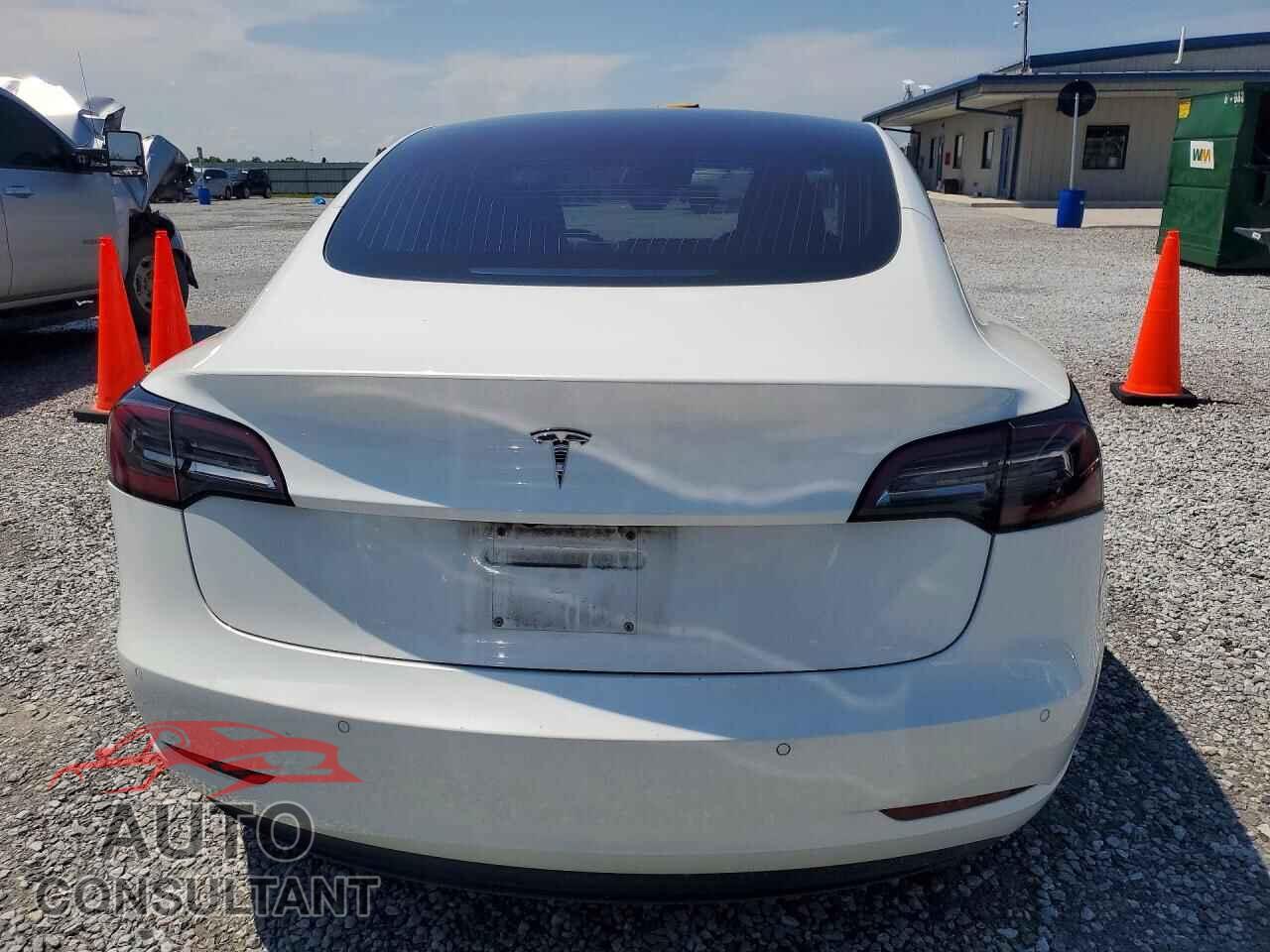 TESLA MODEL 3 2018 - 5YJ3E1EA2JF014748