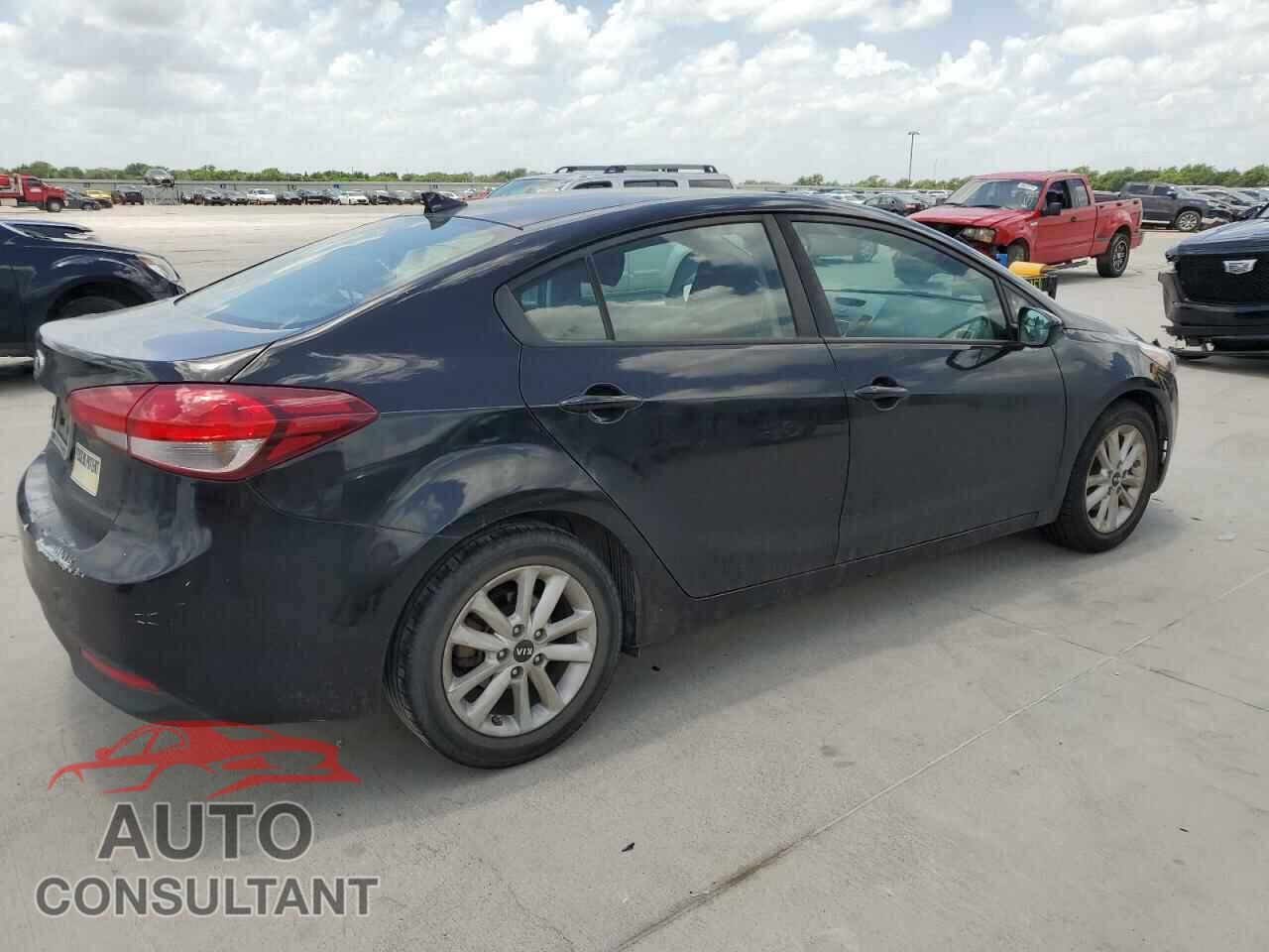 KIA FORTE 2017 - 3KPFL4A73HE009282