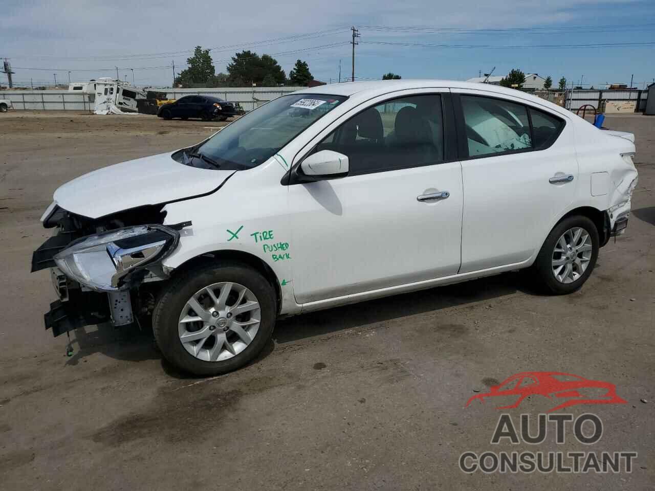 NISSAN VERSA 2018 - 3N1CN7AP4JL868805