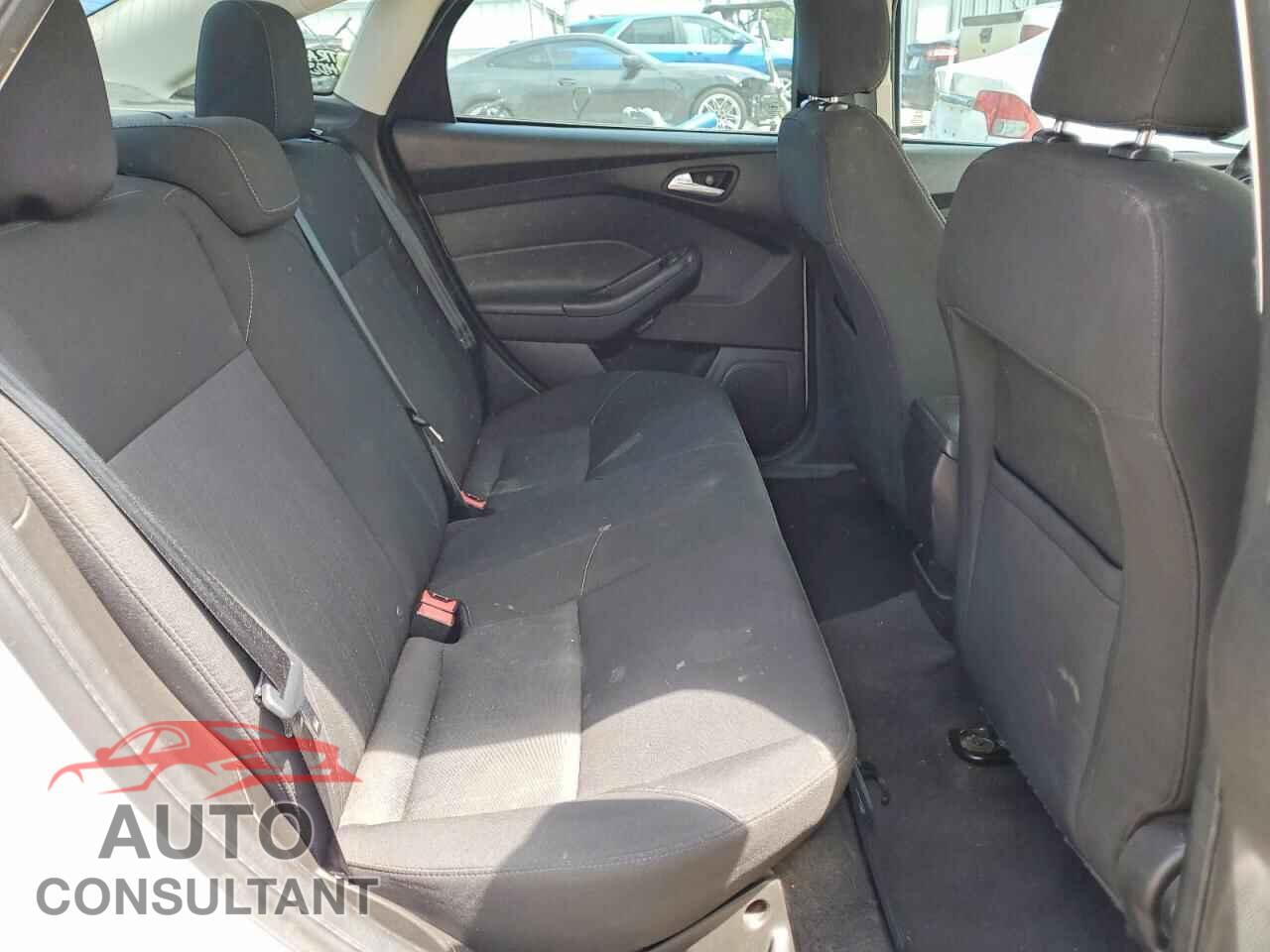 FORD FOCUS 2016 - 1FADP3F27GL320163
