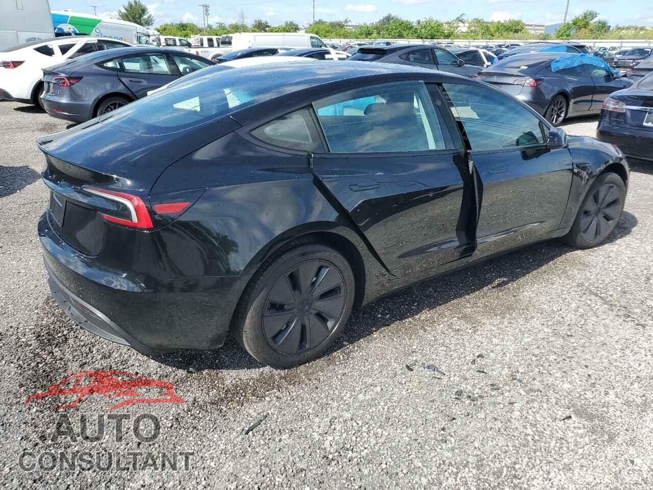 TESLA MODEL 3 2024 - 5YJ3E1EA2RF747345