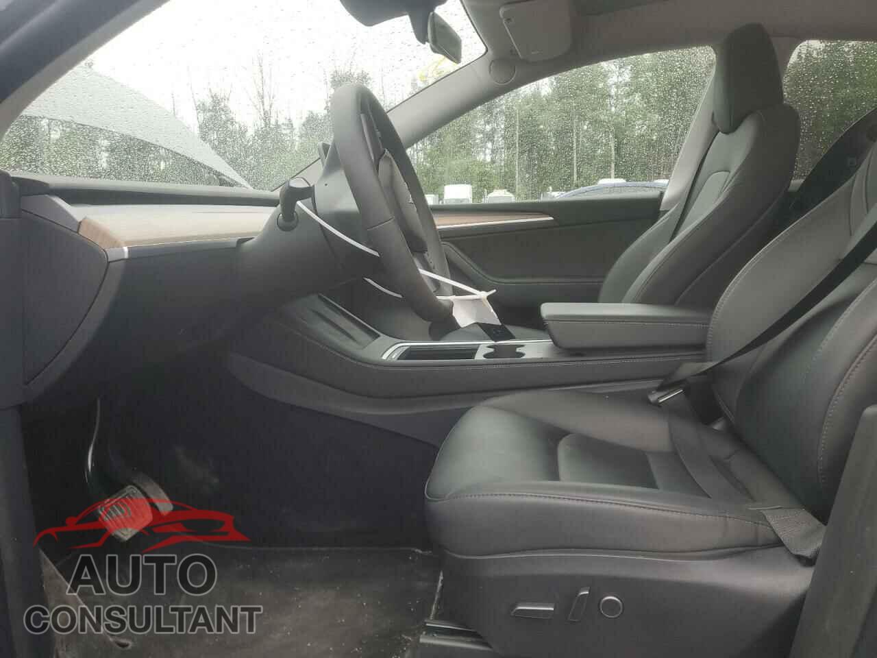 TESLA MODEL Y 2023 - LRWYGDFD2PC162377