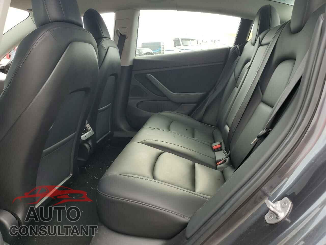 TESLA MODEL 3 2019 - 5YJ3E1EA8KF314375