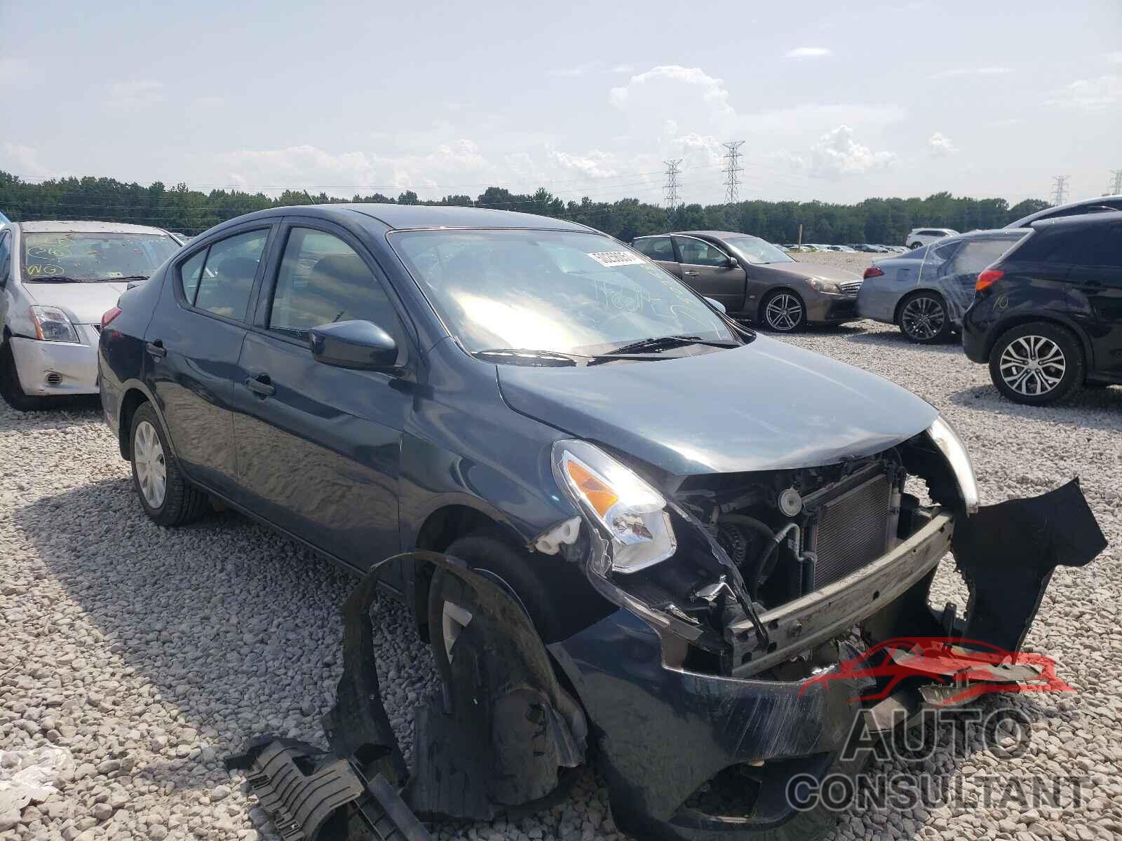NISSAN VERSA 2017 - 3N1CN7AP4HL890717