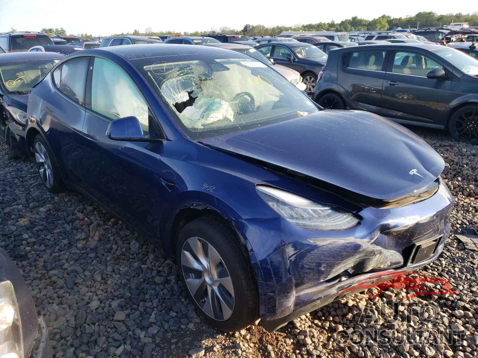 TESLA MODEL Y 2020 - 5YJYGDEE4LF047533