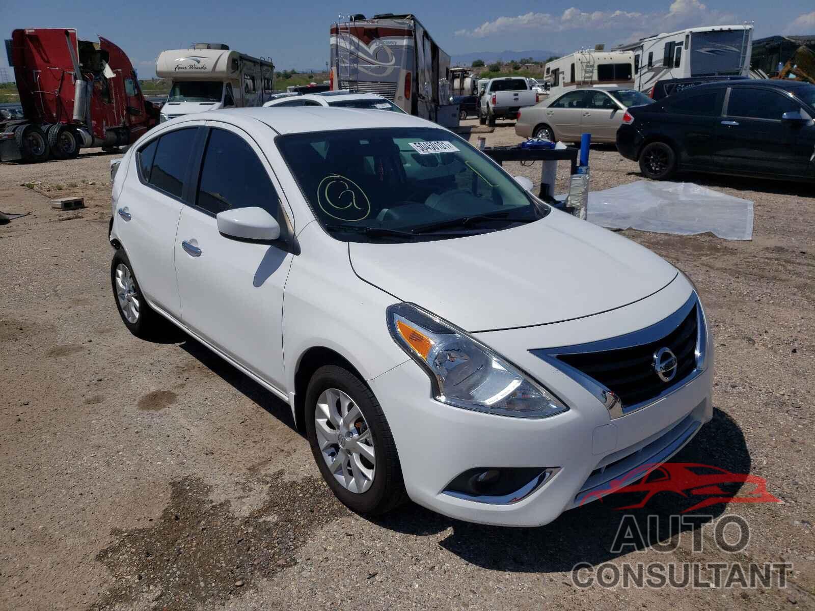 NISSAN VERSA 2017 - 3N1CN7AP3HL824532