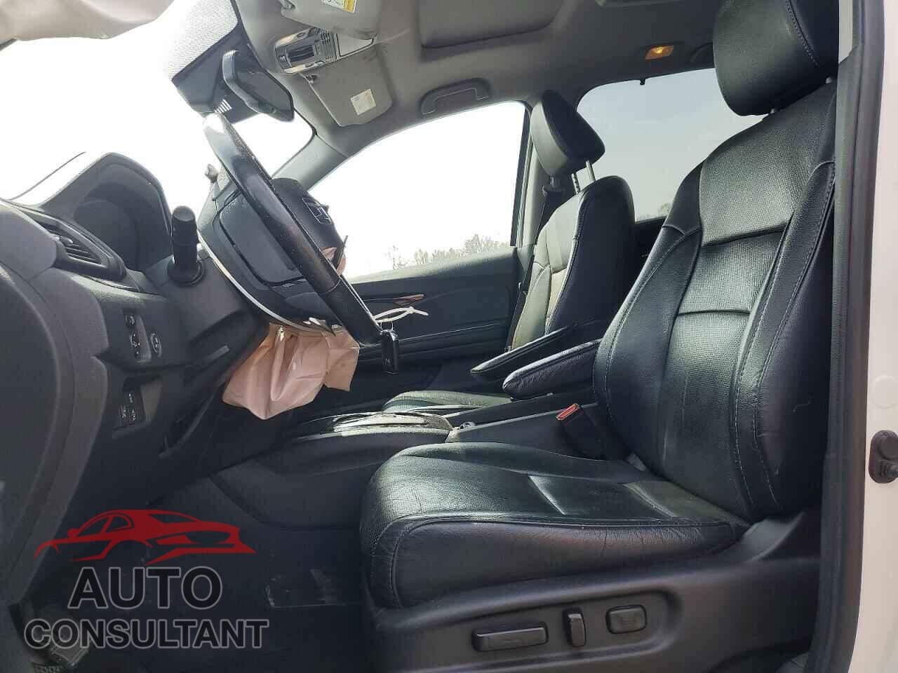 HONDA PILOT 2017 - 5FNYF6H0XHB090859
