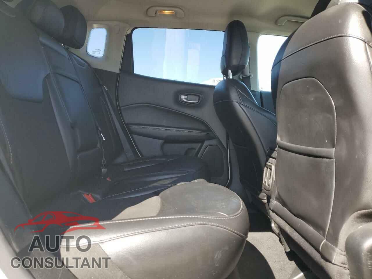 JEEP COMPASS 2020 - 3C4NJDBB6LT101723