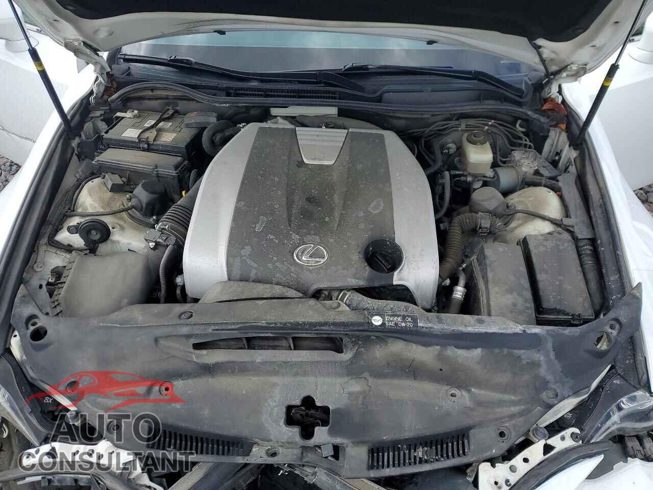 LEXUS IS 2015 - JTHCE1D29F5008074
