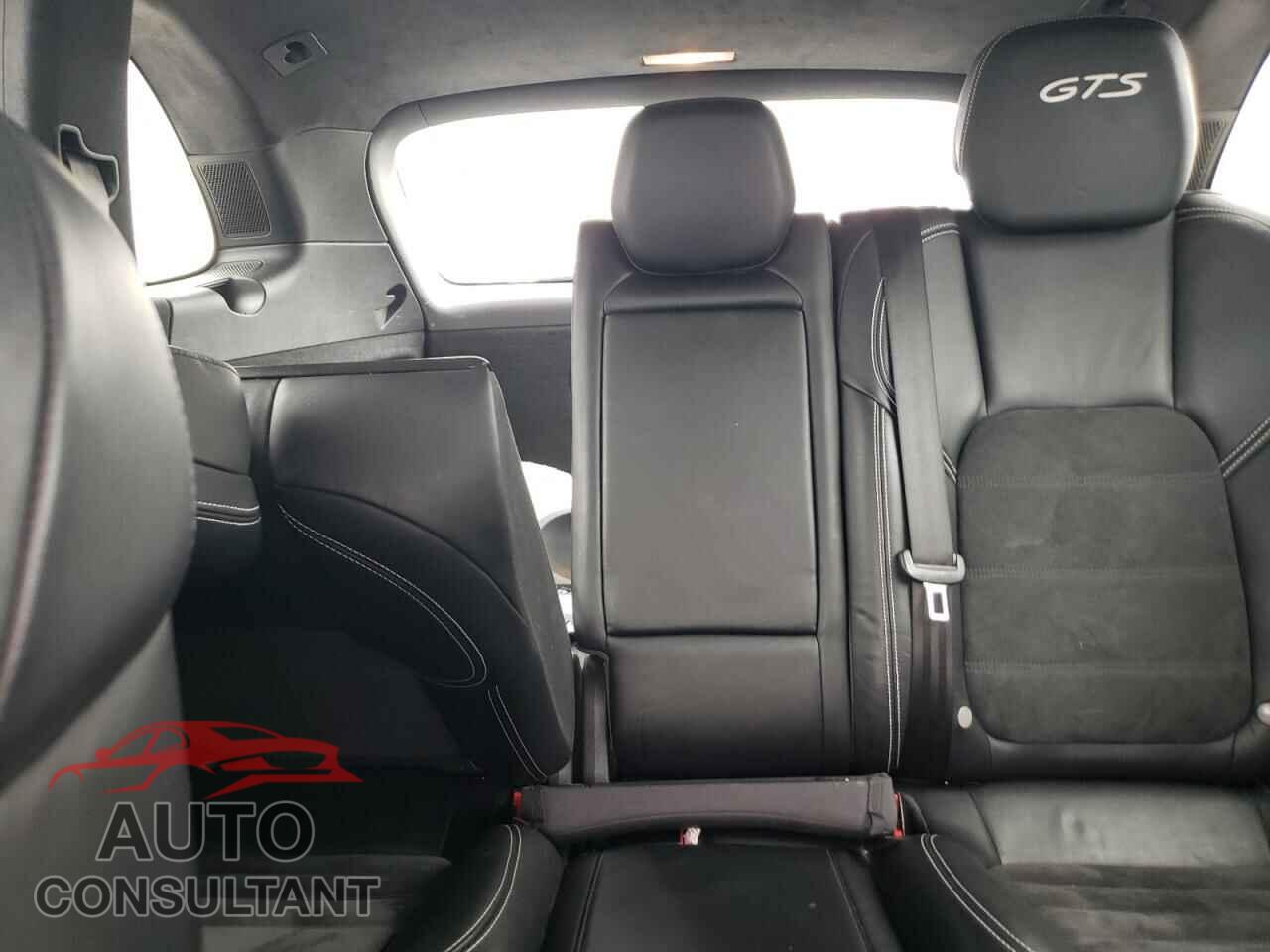 PORSCHE CAYENNE 2016 - WP1AD2A29GLA77669