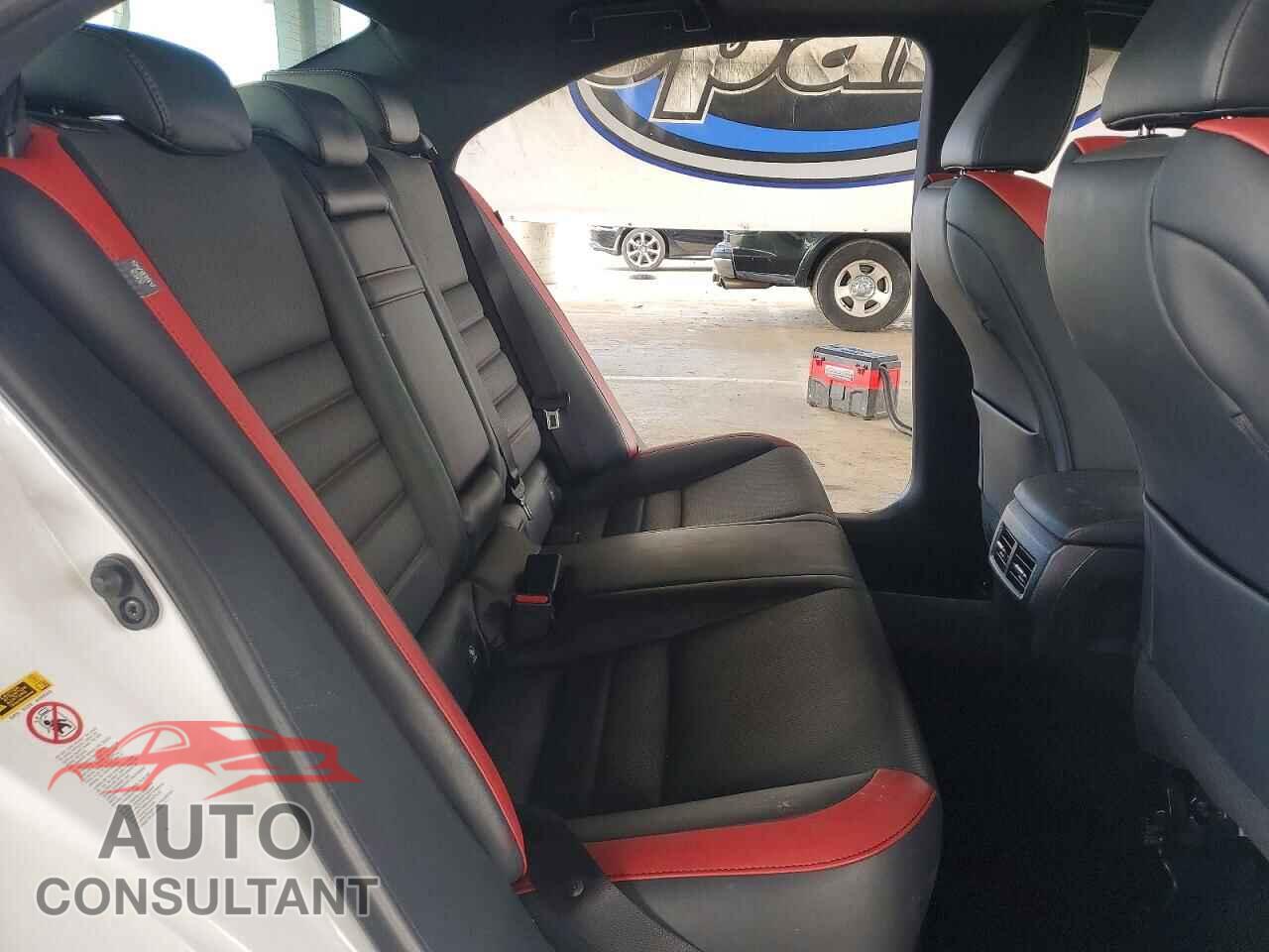 LEXUS IS 2015 - JTHBF1D29F5065786