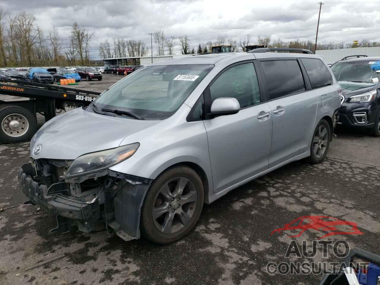 TOYOTA SIENNA 2015 - 5TDXK3DC9FS616851