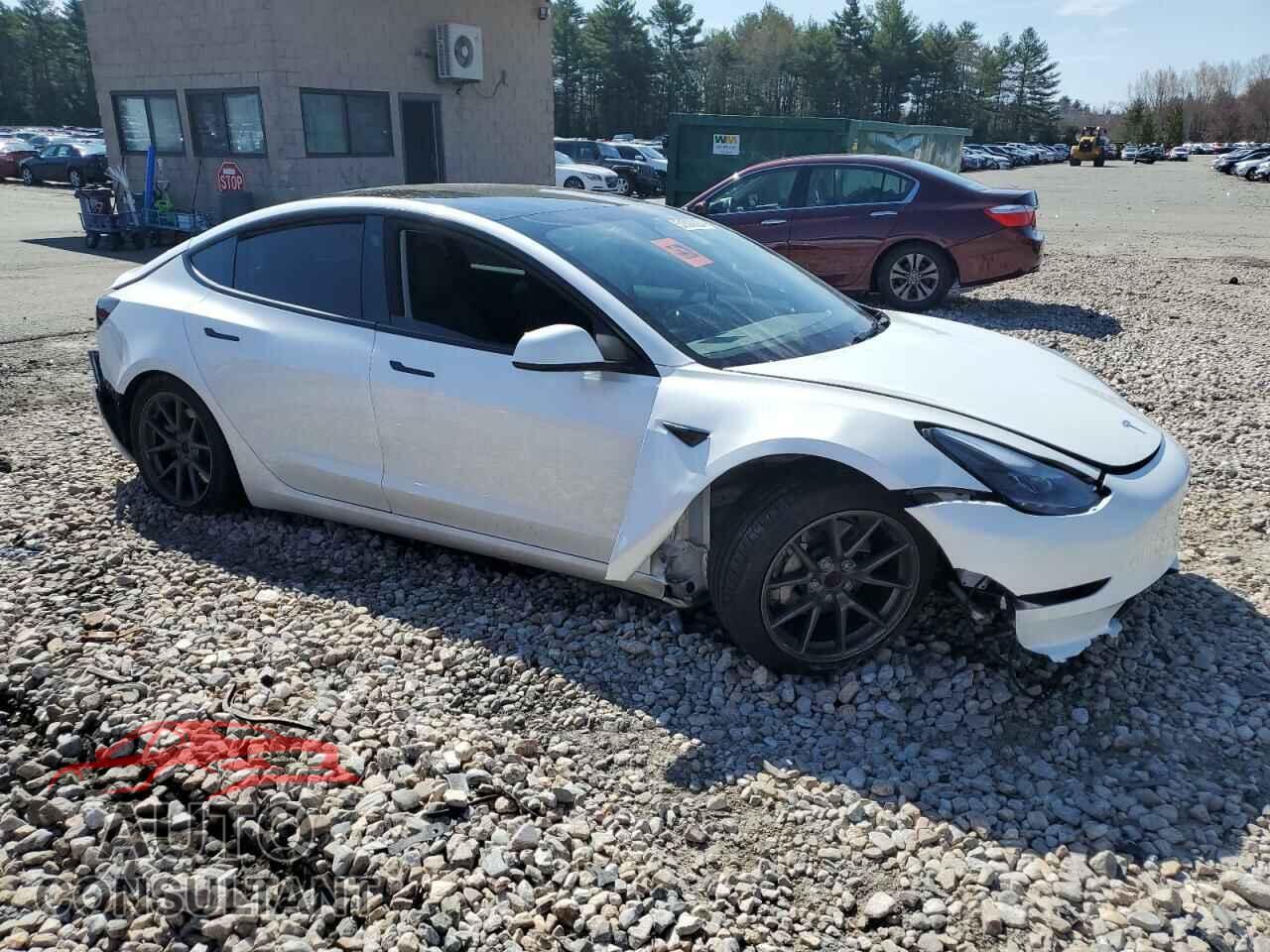 TESLA MODEL 3 2023 - 5YJ3E1EA3PF686472