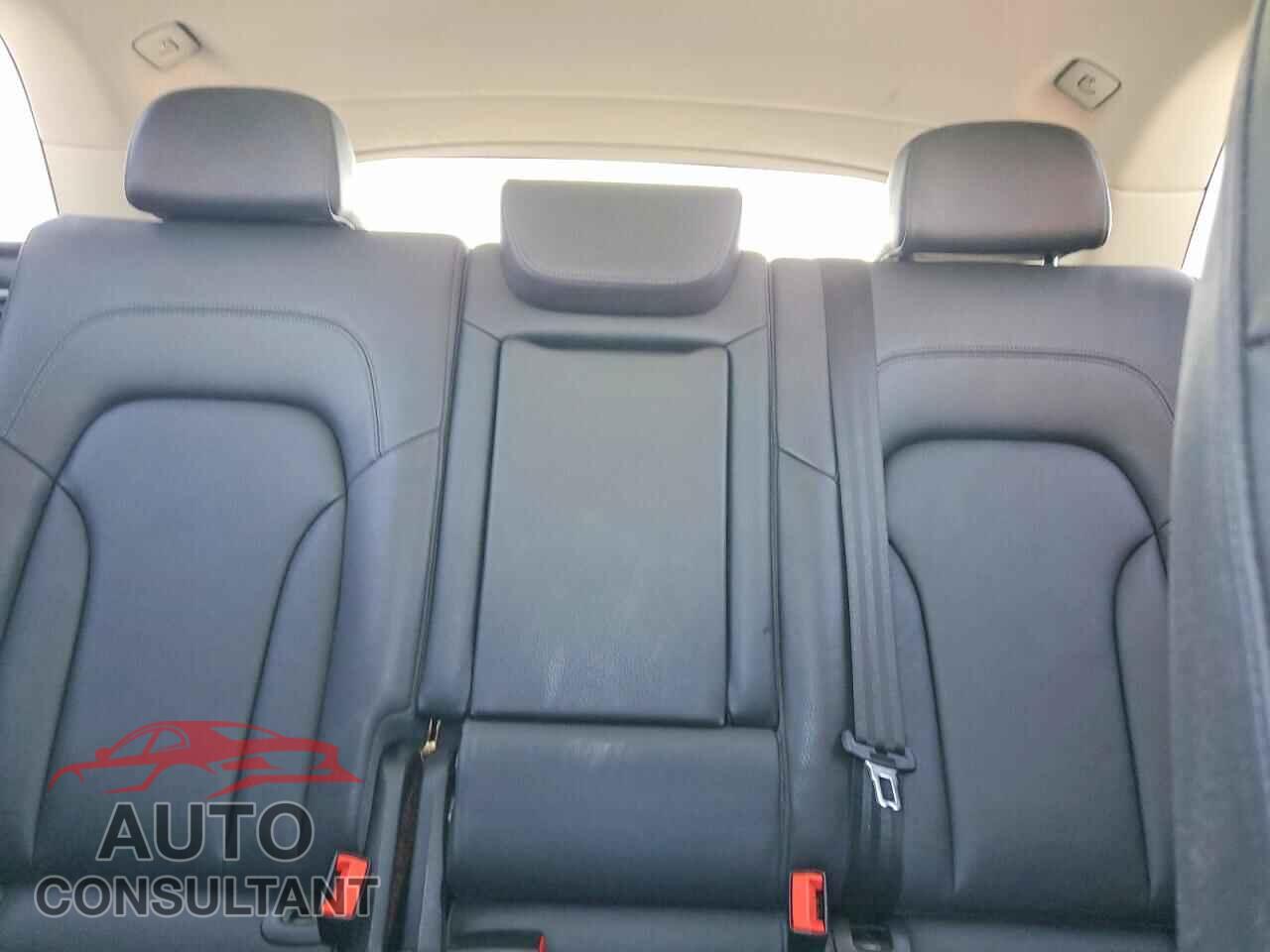 AUDI Q5 2017 - WA1D7AFP8HA057621