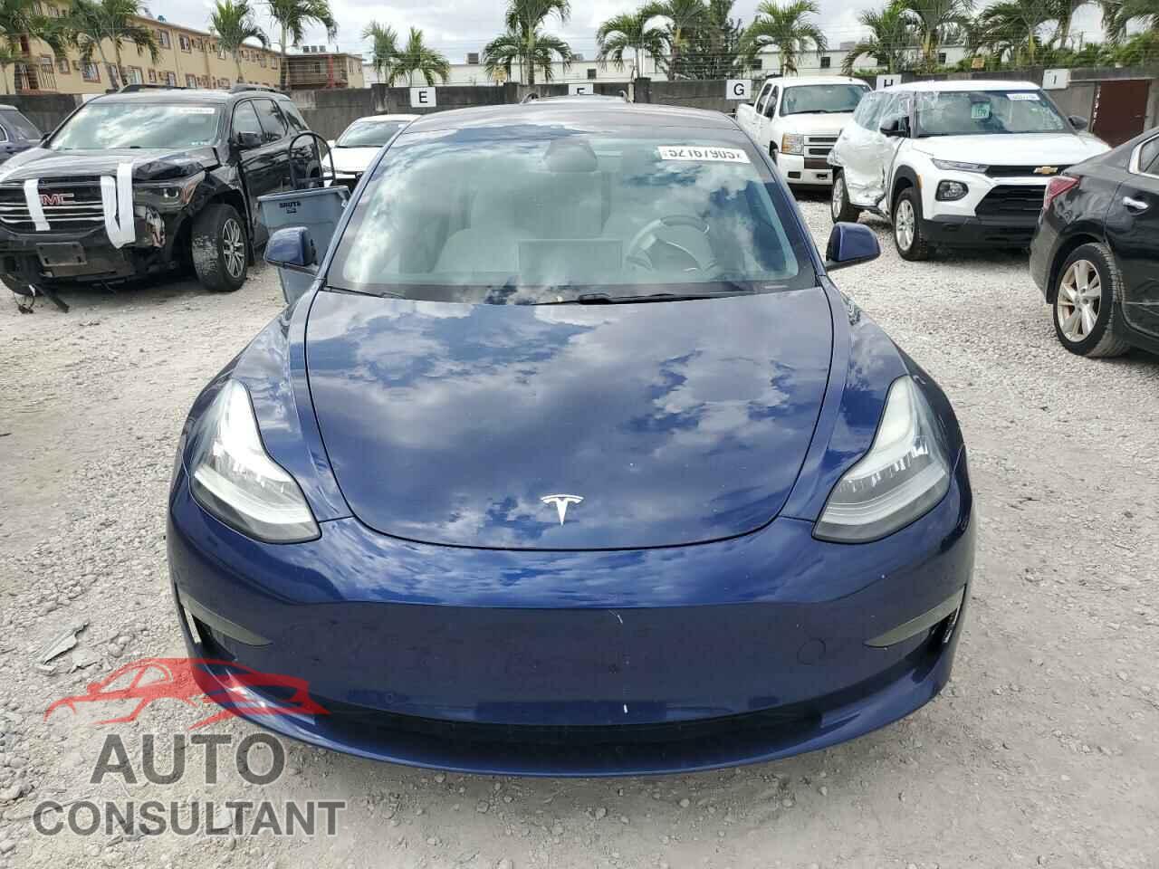 TESLA MODEL 3 2018 - 5YJ3E1EB0JF074214