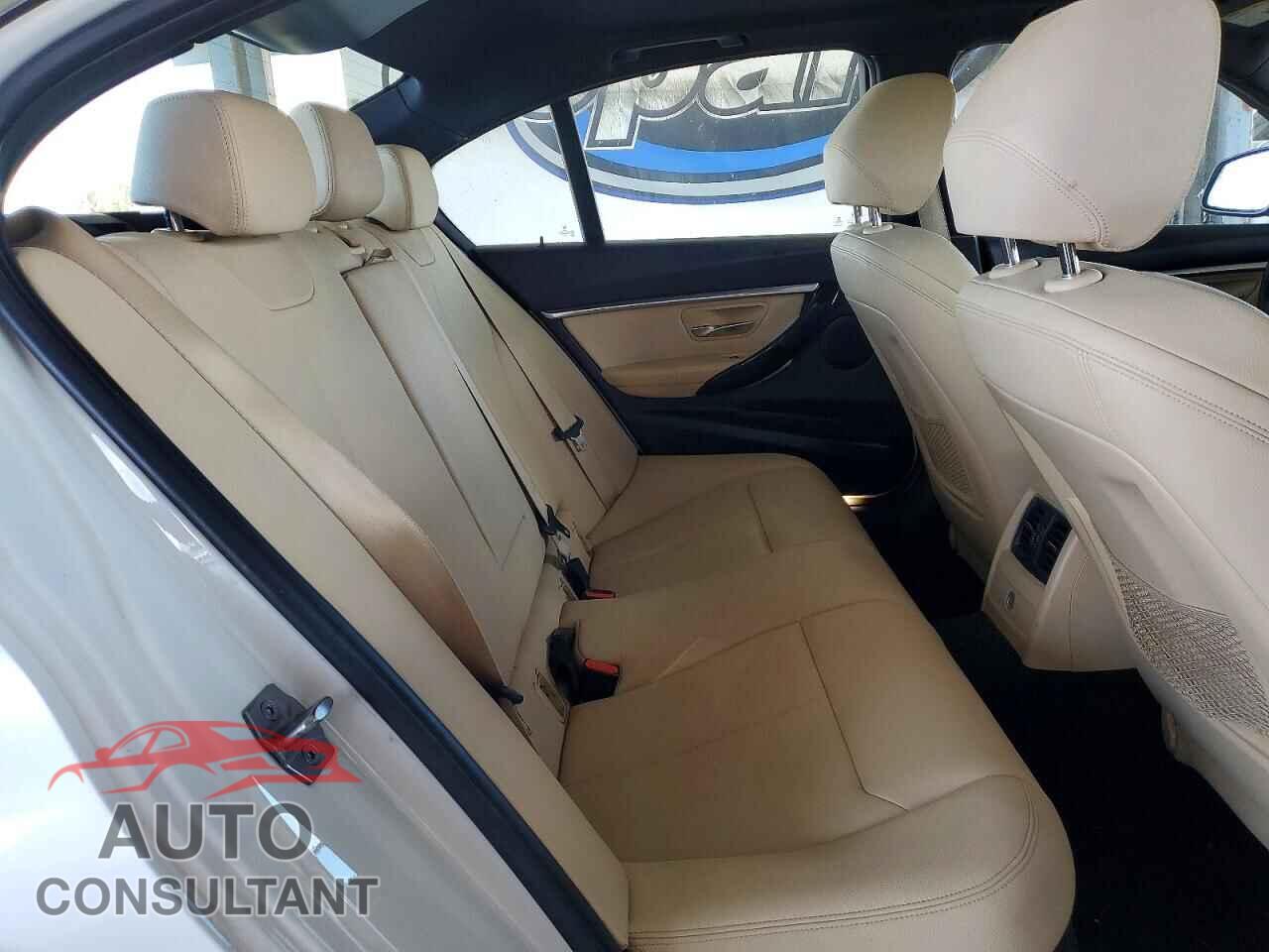 BMW 3 SERIES 2017 - WBA8B9C50HK675594