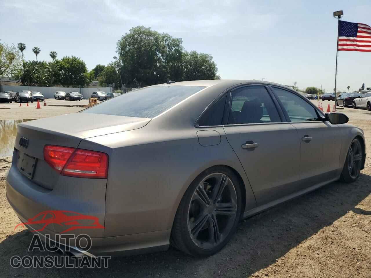 AUDI S8 2013 - WAUD2AFD4DN007731