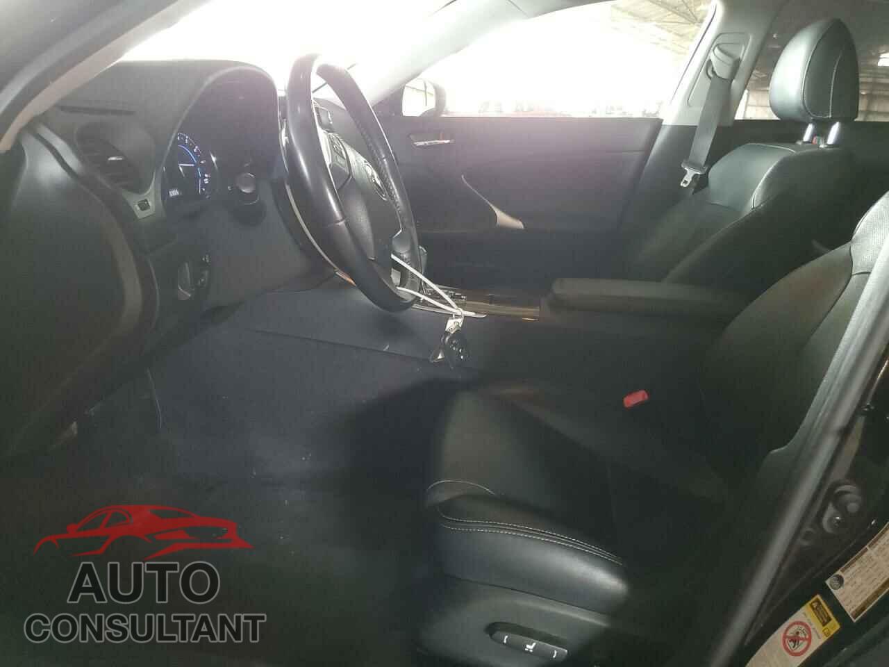 LEXUS IS 2011 - JTHBF5C26B5131083