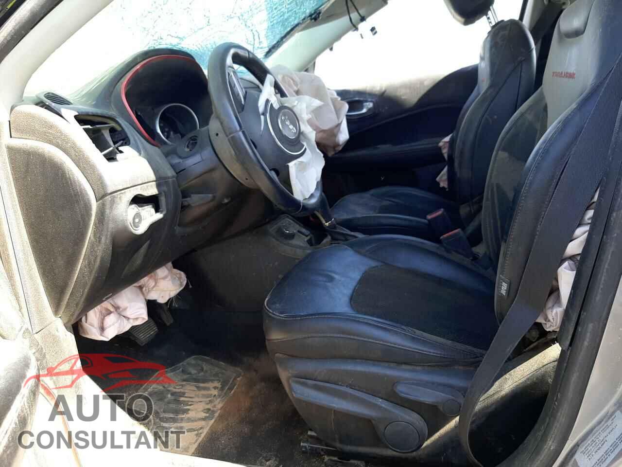 JEEP COMPASS 2017 - 3C4NJDDB5HT679784