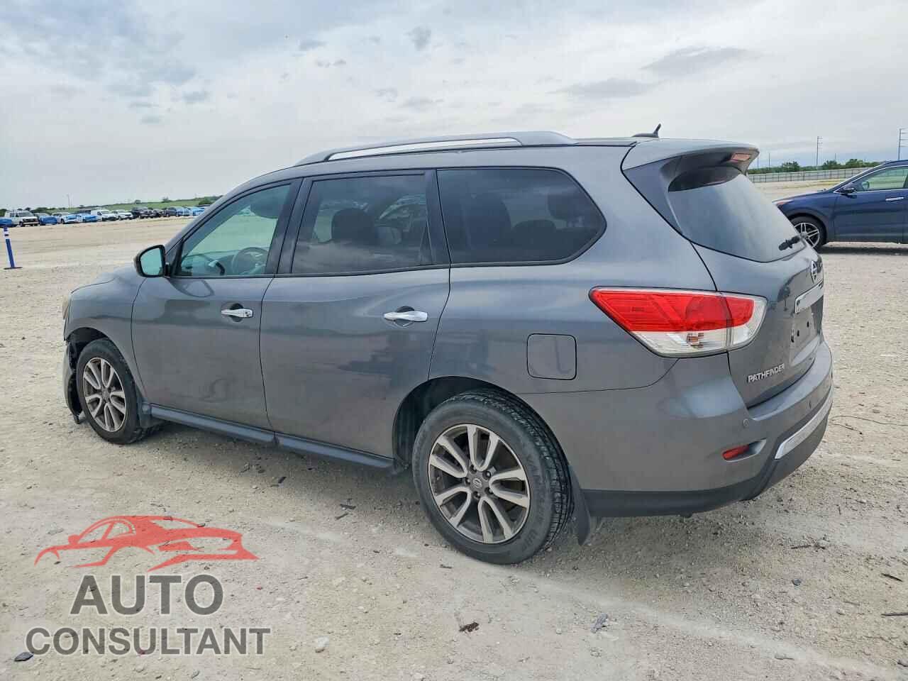 NISSAN PATHFINDER 2015 - 5N1AR2MN2FC709978
