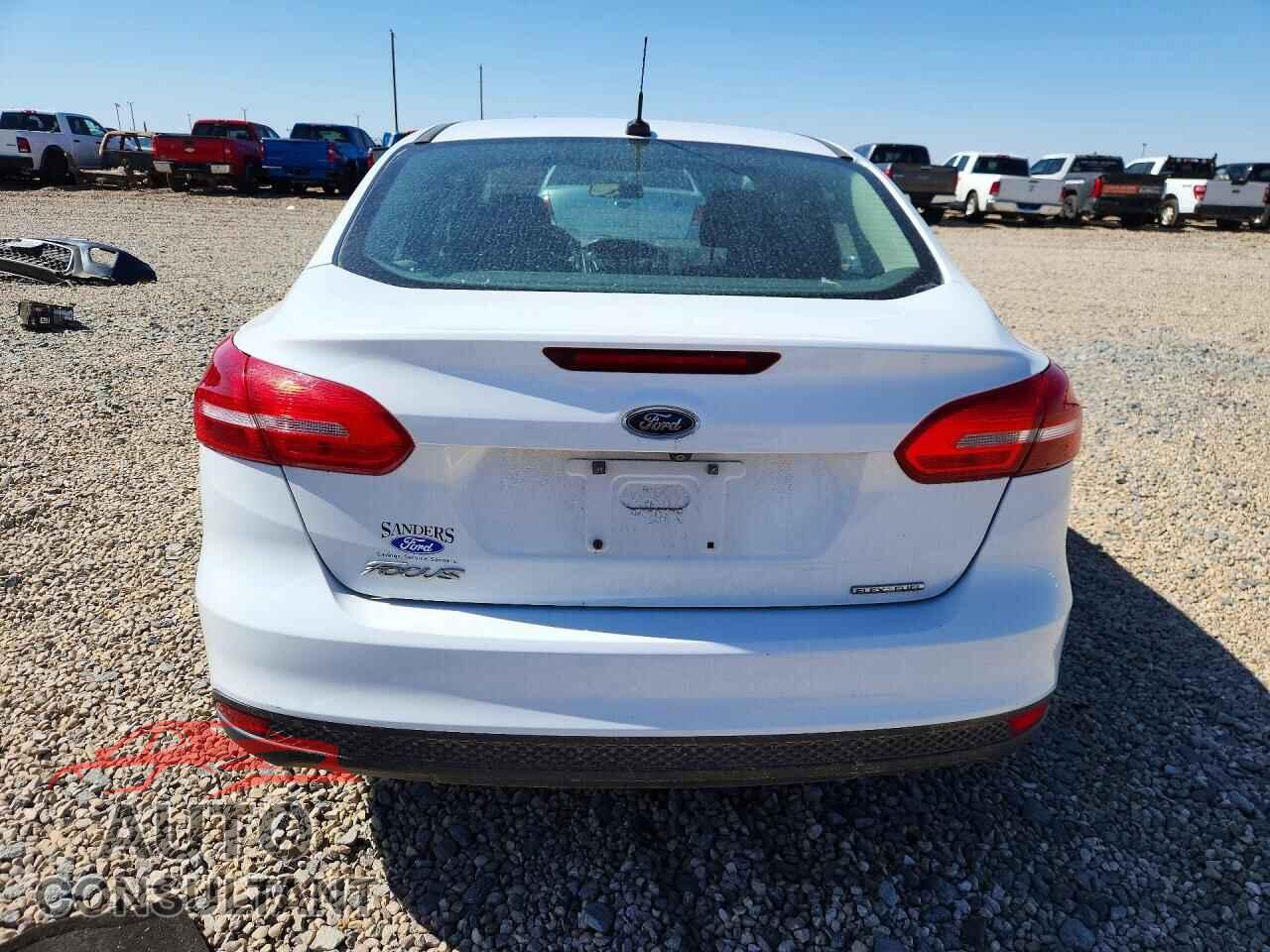 FORD FOCUS 2016 - 1FADP3E29GL228554